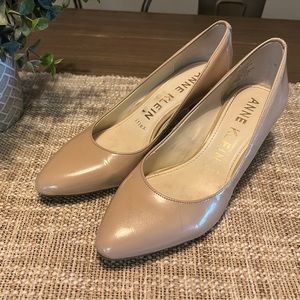 Ann Klein Size 7.5 Nude Heels